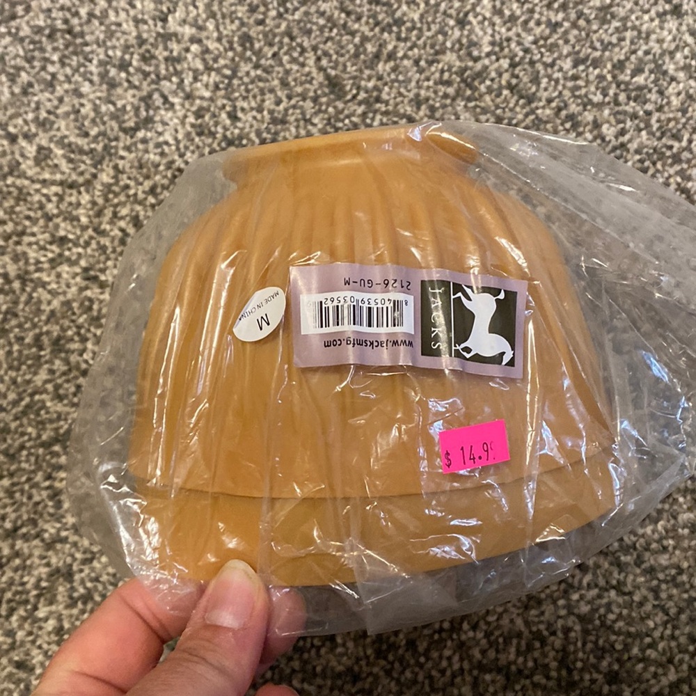 Pull on gum bell boots